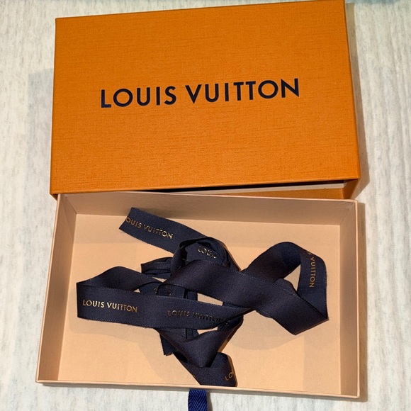Louis Vuitton Signature Orange Box with Ribbon - Picture 2 of 4